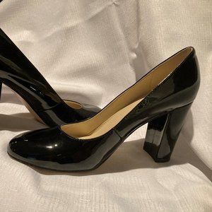 Marc Fisher Sz 10 Patent leather Pump 3 9/10"
